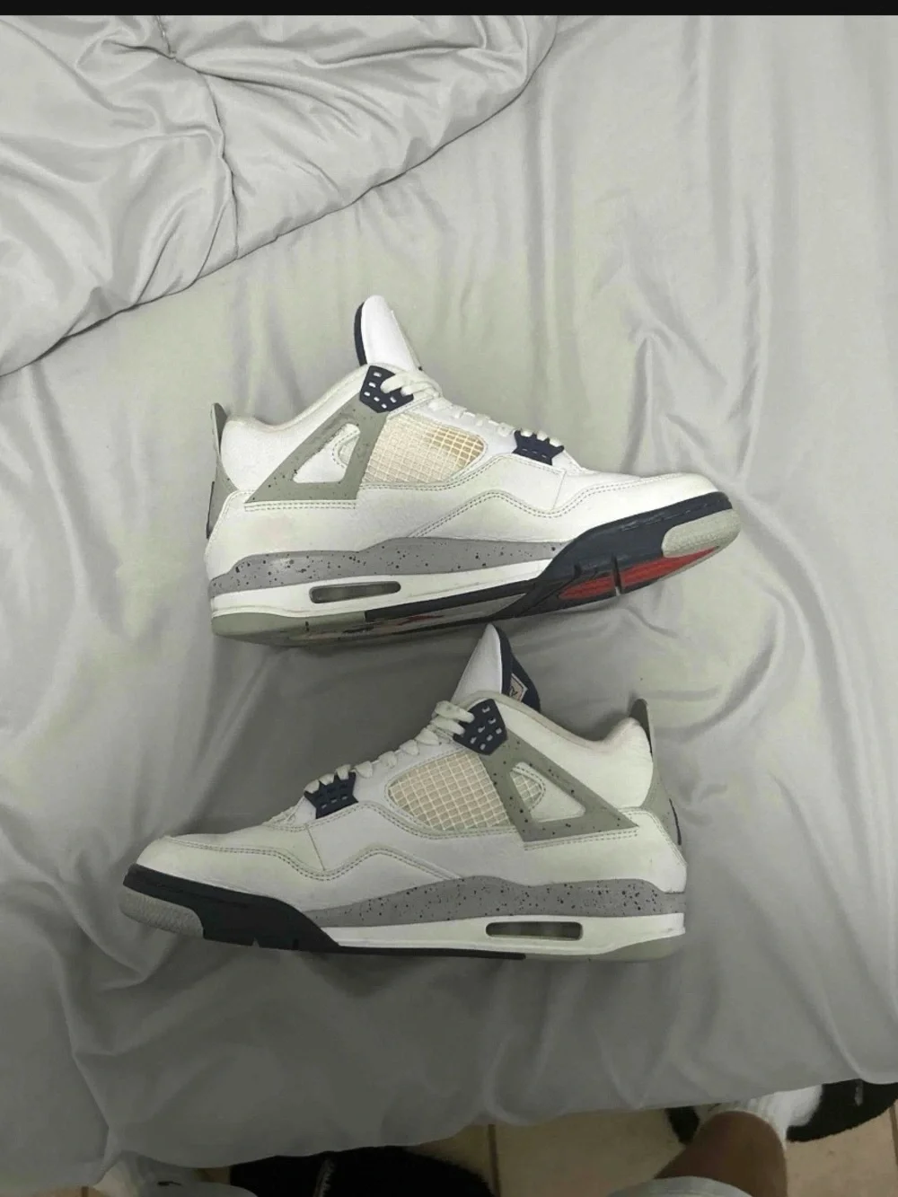 Jordan 4 midnight navy’s. I will clean if u want me to
